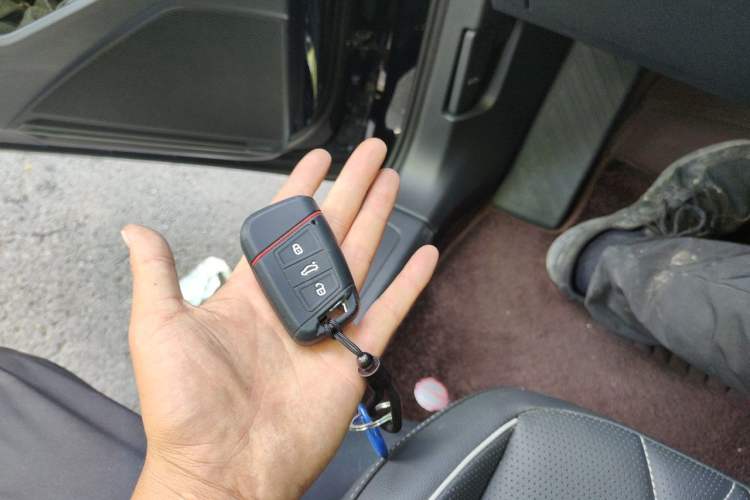Used Volkswagen Tiguan L 2024 300TSI Automatic Two-Wheel Drive Smart Edition Vehicle Key