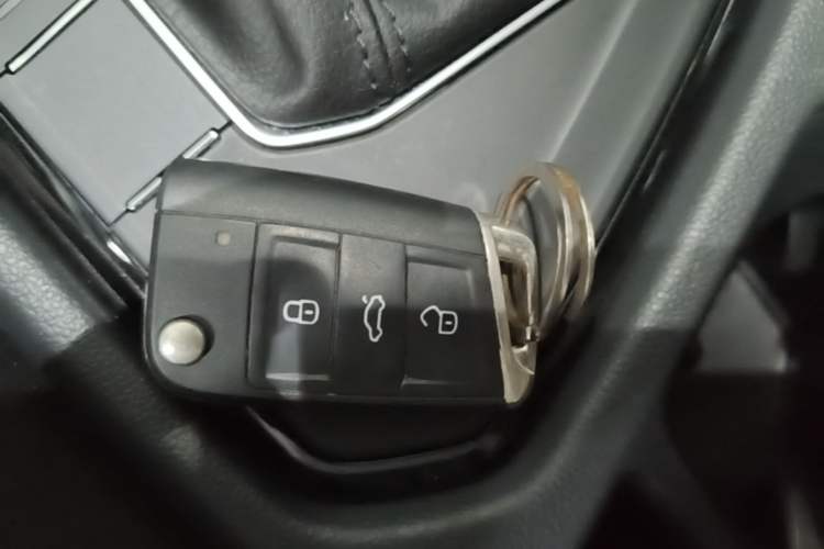 Used Volkswagen Tiguan L 2024 300TSI Automatic Two-Wheel Drive Smart Edition Vehicle Key