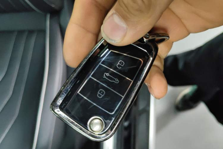 Used Volkswagen Tiguan L 2024 330TSI Automatic Two-Wheel Drive R-Line Enhanced Edition Vehicle Key