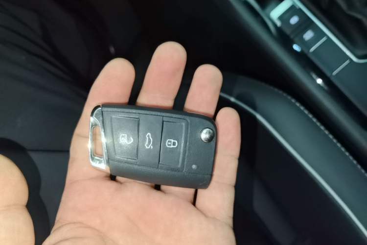 Used Volkswagen Tiguan L 2024 330TSI Automatic Two-Wheel Drive R-Line Enhanced Edition Vehicle Key