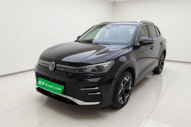 Volkswagen Tiguan L 2024 PRO 330TSI Two-Wheel Drive R-Line Smart Edition usado