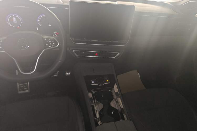 Used Volkswagen Tiguan L 2024 PRO 380TSI Four-Wheel Drive R-Line Prestige Edition Audio And AC Panel