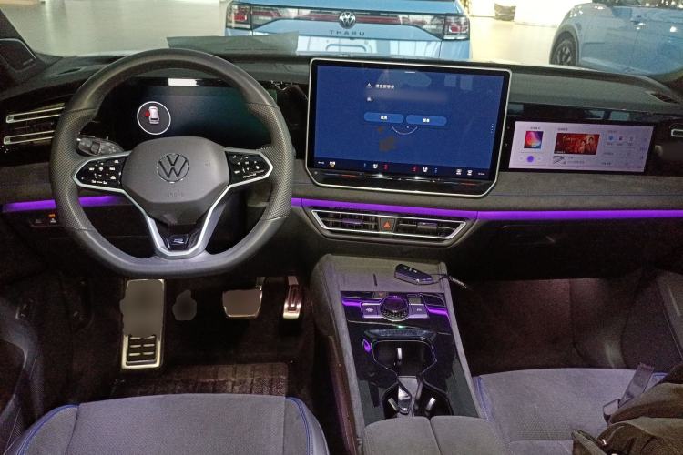 Used Volkswagen Tiguan L 2024 PRO 380TSI Four-Wheel Drive R-Line Smart Edition Center Console