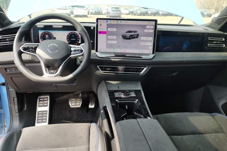 Used Volkswagen Tiguan L 2024 PRO 380TSI Four-Wheel Drive R-Line Prestige Edition Center Console