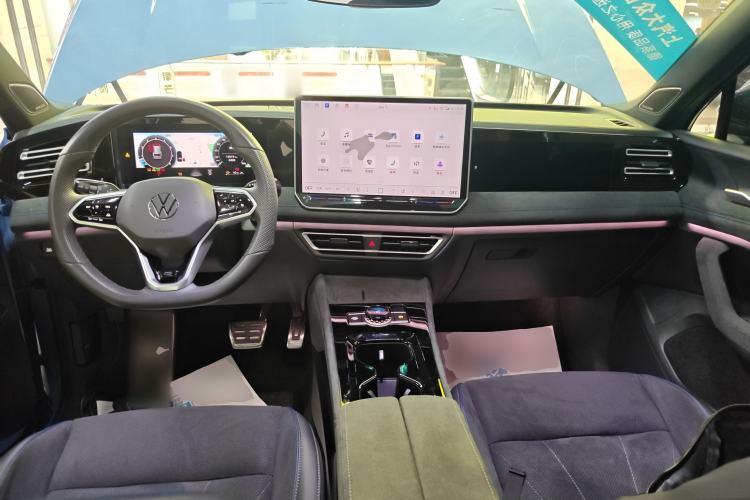 Used Volkswagen Tiguan L 2024 PRO 380TSI Four-Wheel Drive R-Line Prestige Edition Center Console