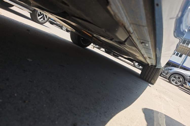 Used Volkswagen Tiguan L 2024 PRO 380TSI Four-Wheel Drive R-Line Prestige Edition Chassis Rear Right