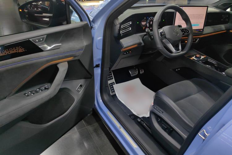 Used Volkswagen Tiguan L 2024 PRO 380TSI Four-Wheel Drive R-Line Prestige Edition Driver Seat