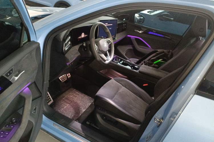 Used Volkswagen Tiguan L 2024 PRO 380TSI Four-Wheel Drive R-Line Smart Edition Driver Seat