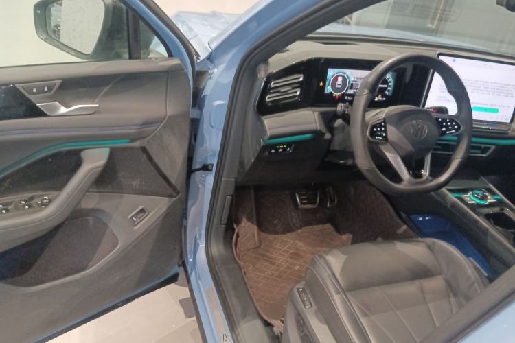 Used Volkswagen Tiguan L 2024 PRO 380TSI Four-Wheel Drive R-Line Smart Edition Driver Seat