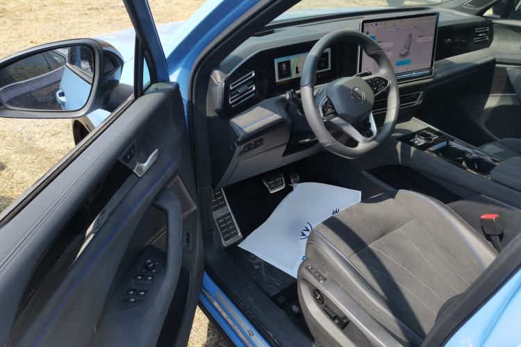 Used Volkswagen Tiguan L 2024 PRO 380TSI Four-Wheel Drive R-Line Prestige Edition Driver Seat