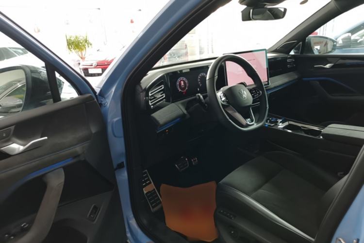 Used Volkswagen Tiguan L 2024 PRO 380TSI Four-Wheel Drive R-Line Prestige Edition Driver Seat