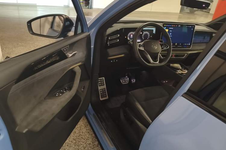 Used Volkswagen Tiguan L 2024 PRO 380TSI Four-Wheel Drive R-Line Prestige Edition Driver Seat