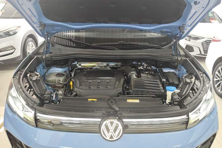 Used Volkswagen Tiguan L 2024 PRO 380TSI Four-Wheel Drive R-Line Prestige Edition Engine Bay