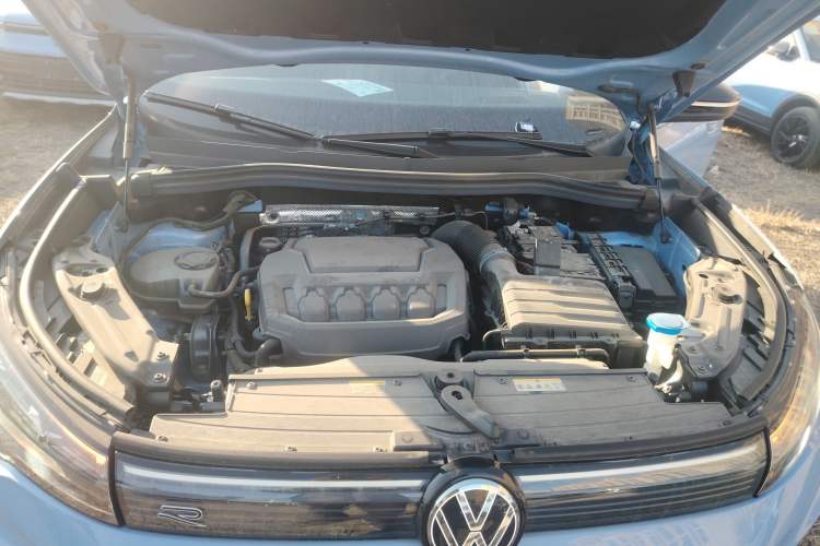 Used Volkswagen Tiguan L 2024 PRO 380TSI Four-Wheel Drive R-Line Prestige Edition Engine Bay