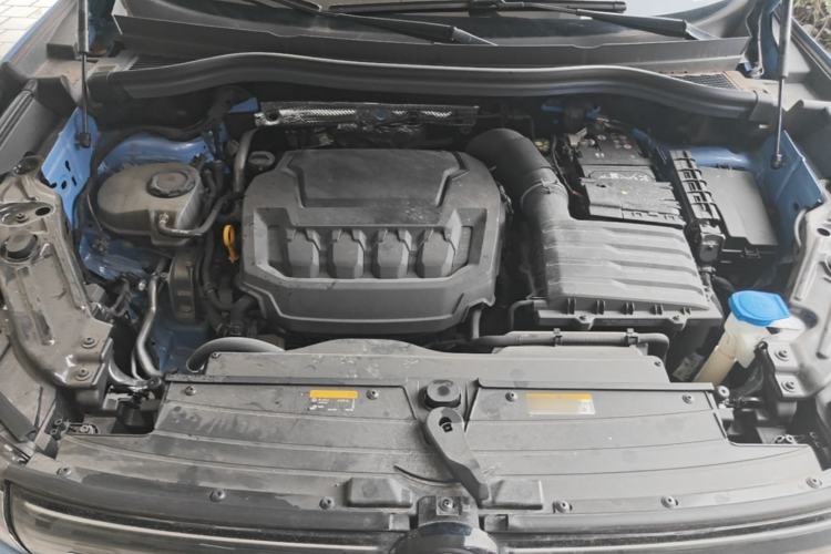 Used Volkswagen Tiguan L 2024 PRO 380TSI Four-Wheel Drive R-Line Prestige Edition Engine Bay