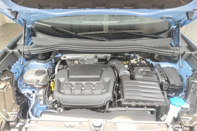 Used Volkswagen Tiguan L 2024 PRO 380TSI Four-Wheel Drive R-Line Prestige Edition Engine Bay