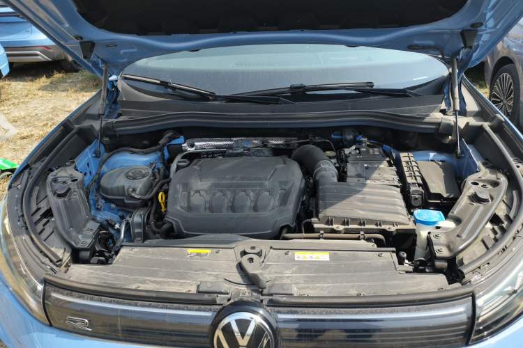 Used Volkswagen Tiguan L 2024 PRO 380TSI Four-Wheel Drive R-Line Prestige Edition Engine Bay