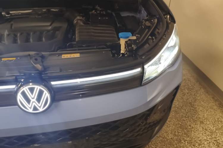 Used Volkswagen Tiguan L 2024 PRO 380TSI Four-Wheel Drive R-Line Prestige Edition Engine Bay Left