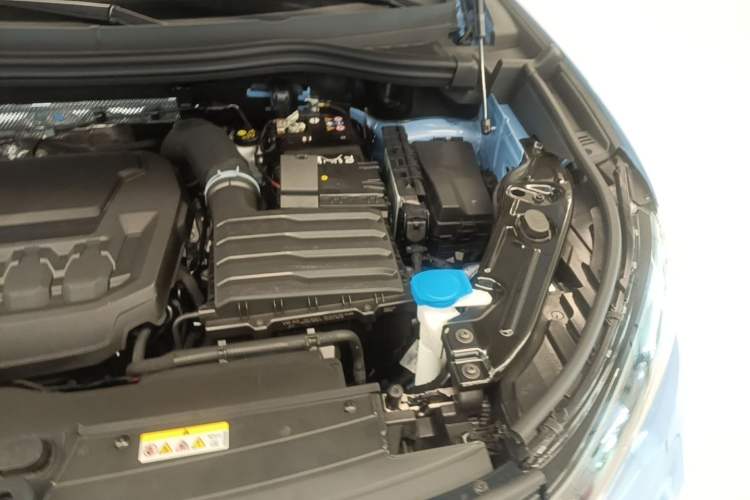 Used Volkswagen Tiguan L 2024 PRO 380TSI Four-Wheel Drive R-Line Prestige Edition Engine Bay Left
