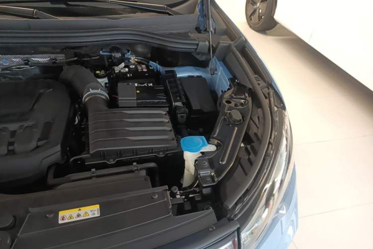 Used Volkswagen Tiguan L 2024 PRO 380TSI Four-Wheel Drive R-Line Prestige Edition Engine Bay Left