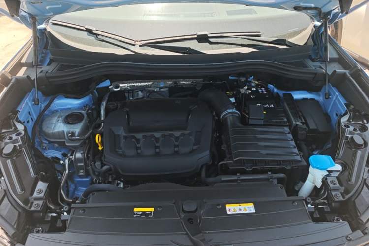 Used Volkswagen Tiguan L 2024 PRO 380TSI Four-Wheel Drive R-Line Prestige Edition Engine Bay