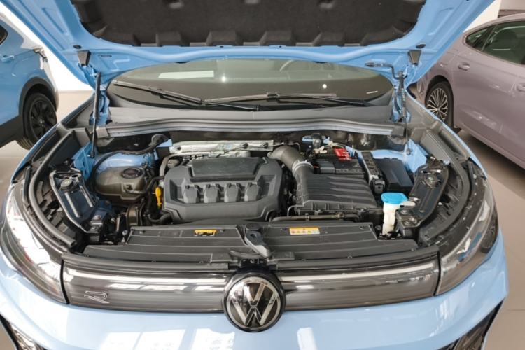 Used Volkswagen Tiguan L 2024 PRO 380TSI Four-Wheel Drive R-Line Prestige Edition Engine Bay