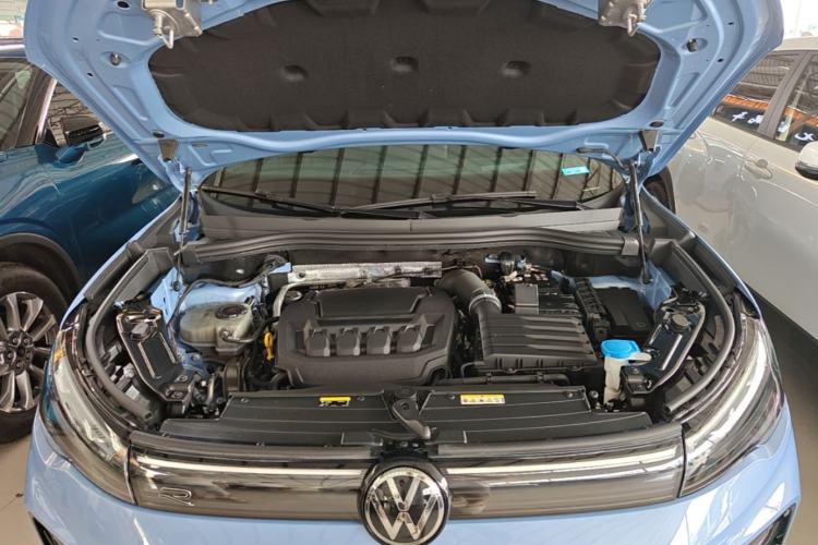 Used Volkswagen Tiguan L 2024 PRO 380TSI Four-Wheel Drive R-Line Prestige Edition Engine Bay