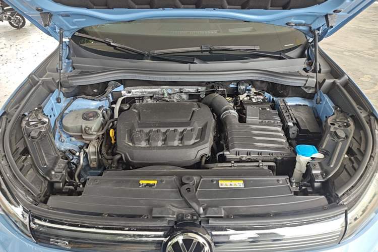 Used Volkswagen Tiguan L 2024 PRO 380TSI Four-Wheel Drive R-Line Prestige Edition Engine Bay