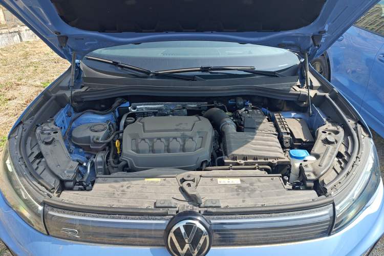 Used Volkswagen Tiguan L 2024 PRO 380TSI Four-Wheel Drive R-Line Prestige Edition Engine Bay