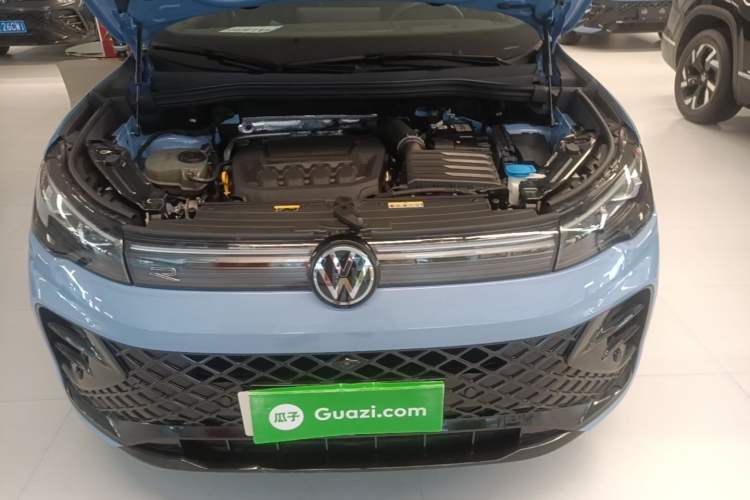 Used Volkswagen Tiguan L 2024 PRO 380TSI Four-Wheel Drive R-Line Prestige Edition Engine Bay