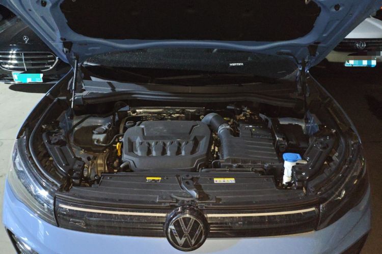 Used Volkswagen Tiguan L 2024 PRO 380TSI Four-Wheel Drive R-Line Prestige Edition Engine Bay