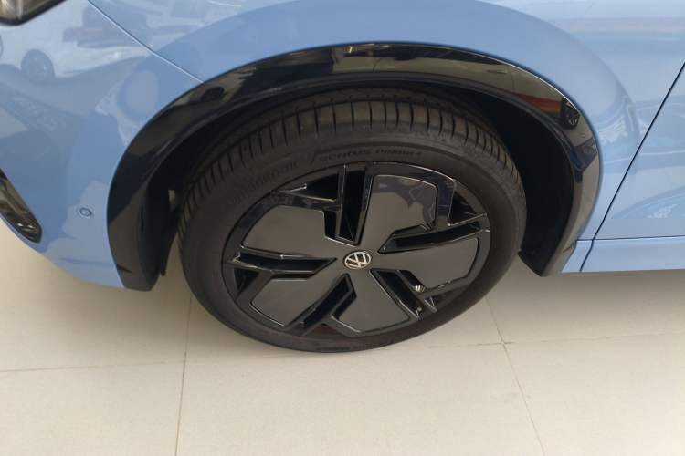 Used Volkswagen Tiguan L 2024 PRO 380TSI Four-Wheel Drive R-Line Prestige Edition Exterior 4