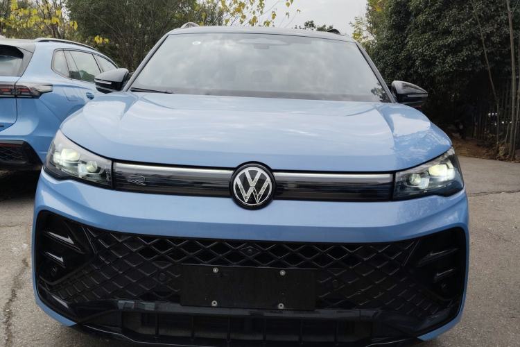 Used Volkswagen Tiguan L 2024 PRO 380TSI Four-Wheel Drive R-Line Prestige Edition Front