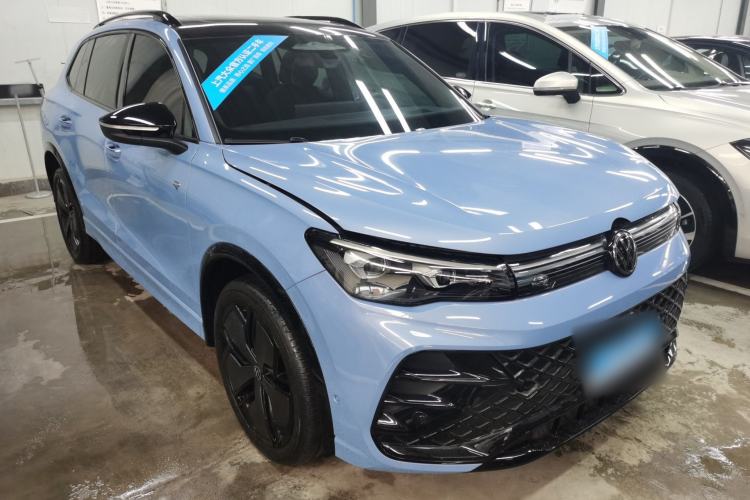 Used Volkswagen Tiguan L 2024 PRO 380TSI Four-Wheel Drive R-Line Prestige Edition Front Right 45 Deg
