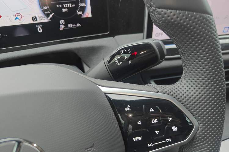 Used Volkswagen Tiguan L 2024 PRO 380TSI Four-Wheel Drive R-Line Prestige Edition Gear Lever