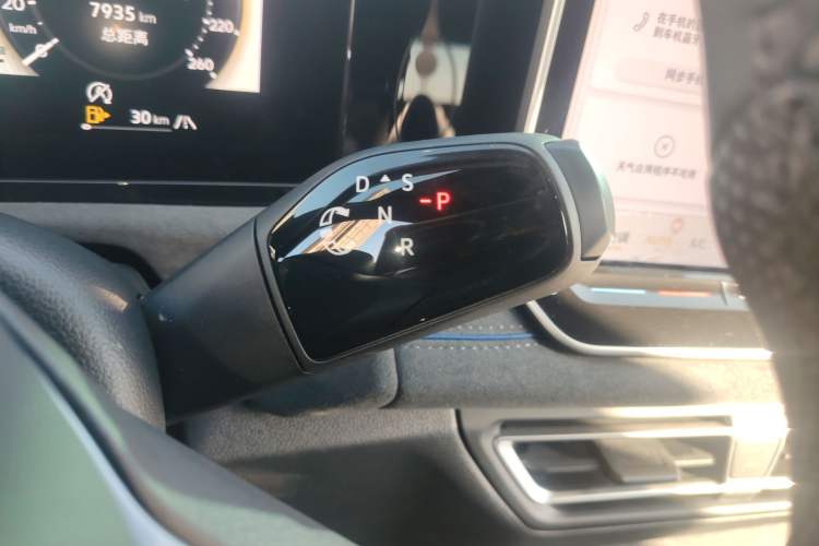Used Volkswagen Tiguan L 2024 PRO 380TSI Four-Wheel Drive R-Line Prestige Edition Gear Lever
