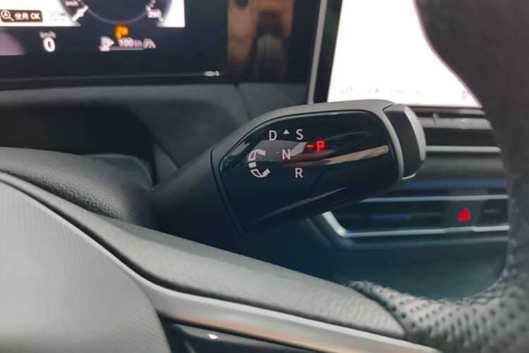 Used Volkswagen Tiguan L 2024 PRO 380TSI Four-Wheel Drive R-Line Prestige Edition Gear Lever