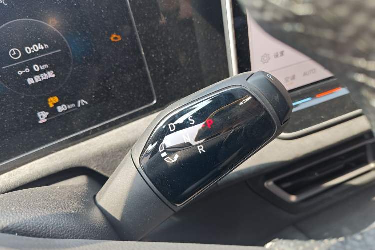Used Volkswagen Tiguan L 2024 PRO 380TSI Four-Wheel Drive R-Line Prestige Edition Gear Lever