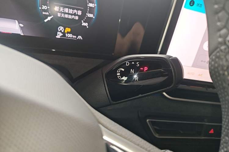 Used Volkswagen Tiguan L 2024 PRO 380TSI Four-Wheel Drive R-Line Prestige Edition Gear Lever