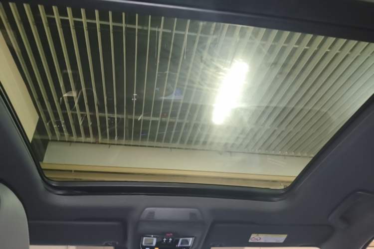 Used Volkswagen Tiguan L 2024 PRO 380TSI Four-Wheel Drive R-Line Prestige Edition Headliner