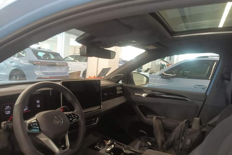 Used Volkswagen Tiguan L 2024 PRO 380TSI Four-Wheel Drive R-Line Prestige Edition Headliner