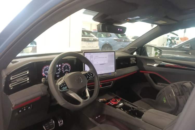 Used Volkswagen Tiguan L 2024 PRO 380TSI Four-Wheel Drive R-Line Prestige Edition Headliner