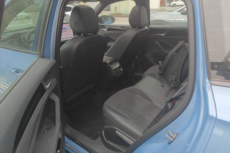 Used Volkswagen Tiguan L 2024 PRO 380TSI Four-Wheel Drive R-Line Prestige Edition Interior 4