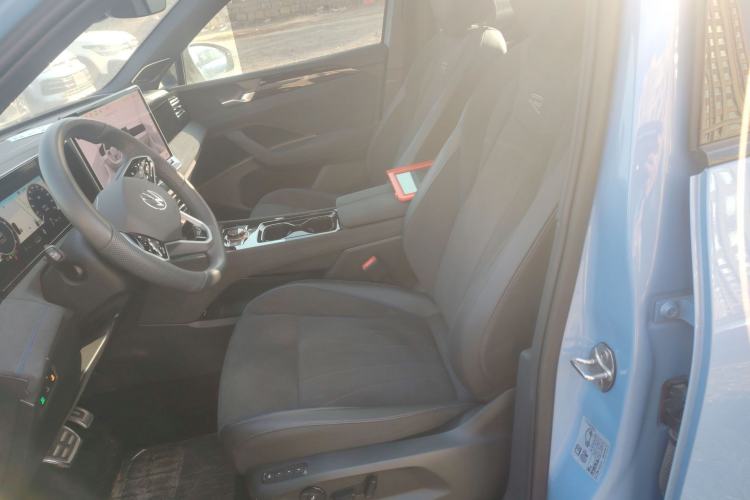 Used Volkswagen Tiguan L 2024 PRO 380TSI Four-Wheel Drive R-Line Prestige Edition Left Front Seat