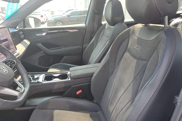 Used Volkswagen Tiguan L 2024 PRO 380TSI Four-Wheel Drive R-Line Prestige Edition Left Front Seat