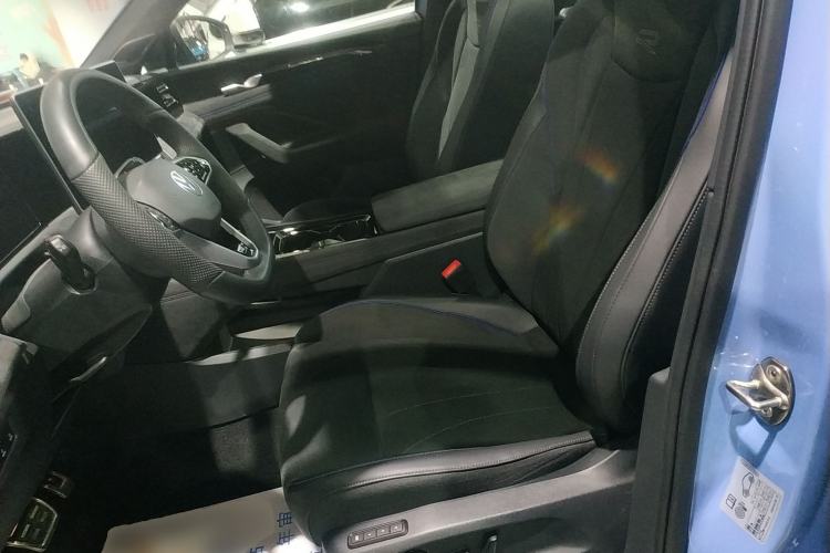Used Volkswagen Tiguan L 2024 PRO 380TSI Four-Wheel Drive R-Line Prestige Edition Left Front Seat