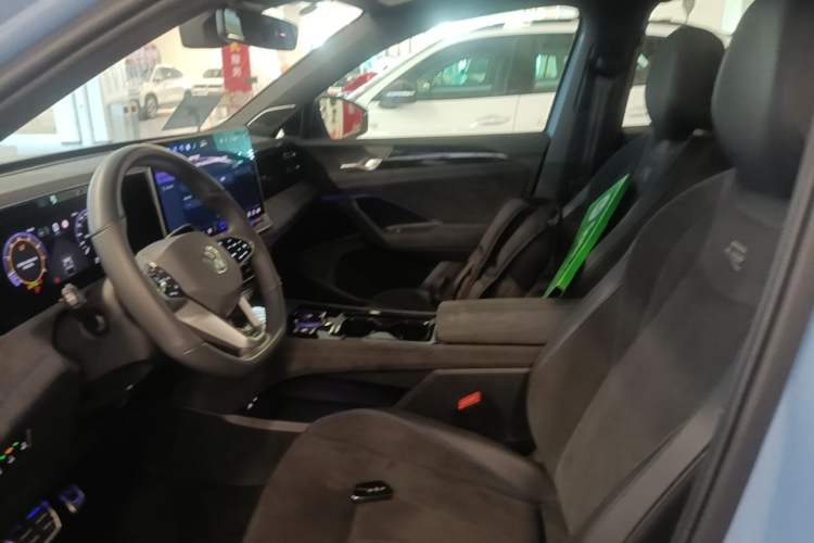 Used Volkswagen Tiguan L 2024 PRO 380TSI Four-Wheel Drive R-Line Prestige Edition Left Front Seat