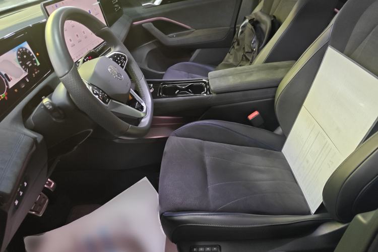 Used Volkswagen Tiguan L 2024 PRO 380TSI Four-Wheel Drive R-Line Prestige Edition Left Front Seat