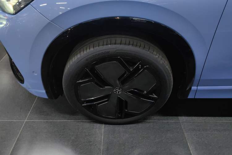 Used Volkswagen Tiguan L 2024 PRO 380TSI Four-Wheel Drive R-Line Prestige Edition Left Front Wheel Hub