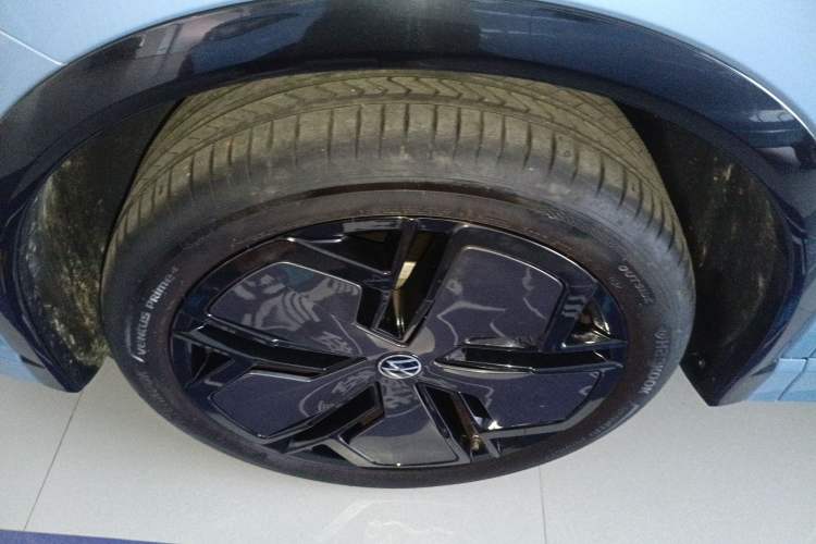 Used Volkswagen Tiguan L 2024 PRO 380TSI Four-Wheel Drive R-Line Smart Edition Left Front Wheel Hub